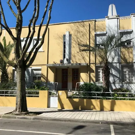 Yellow Apartament