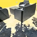 Apartment Yellow *